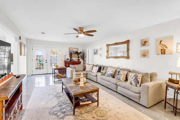 $299,000 | 152 Holiday Avenue, Pass Christian, MS 39571