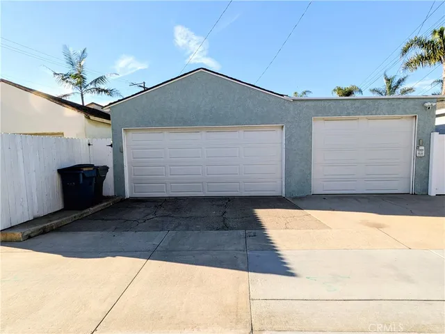 $1,997,000 | 216 15th Street, Seal Beach, CA 90740