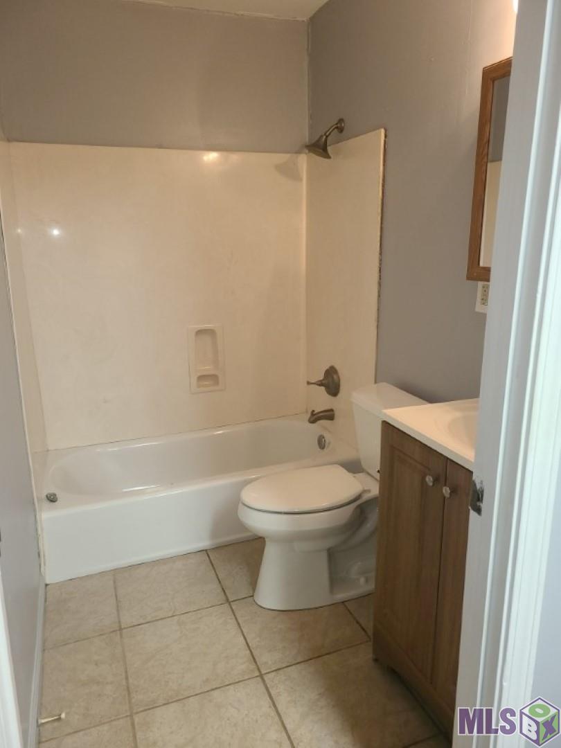 1146 West Chimes Street, Unit 3 Baton Rouge, LA 70802 - Photo 11 of 16