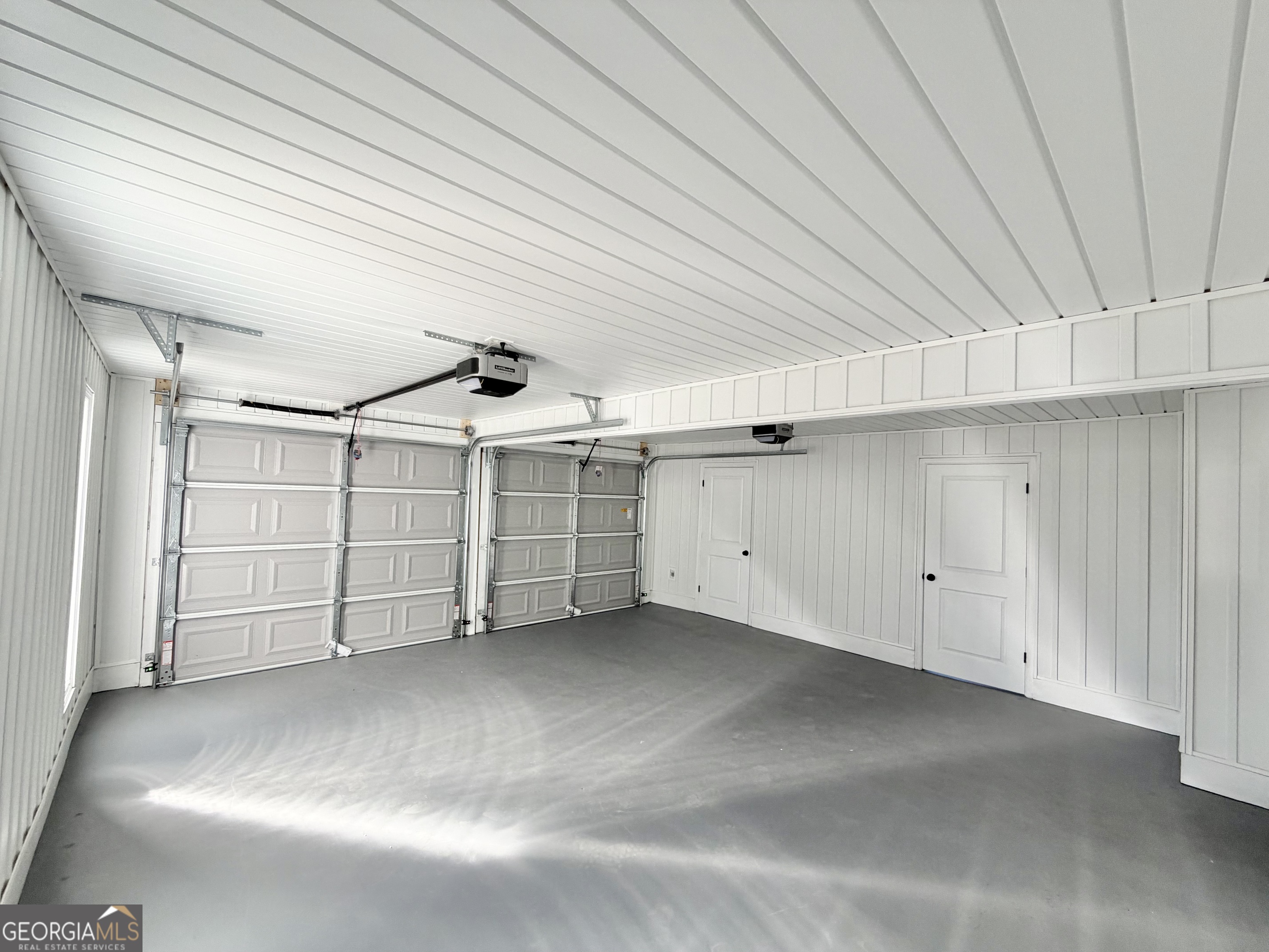 1610 Lance Drive Dublin, GA 31021 - Photo 43 of 46 a view of a garage