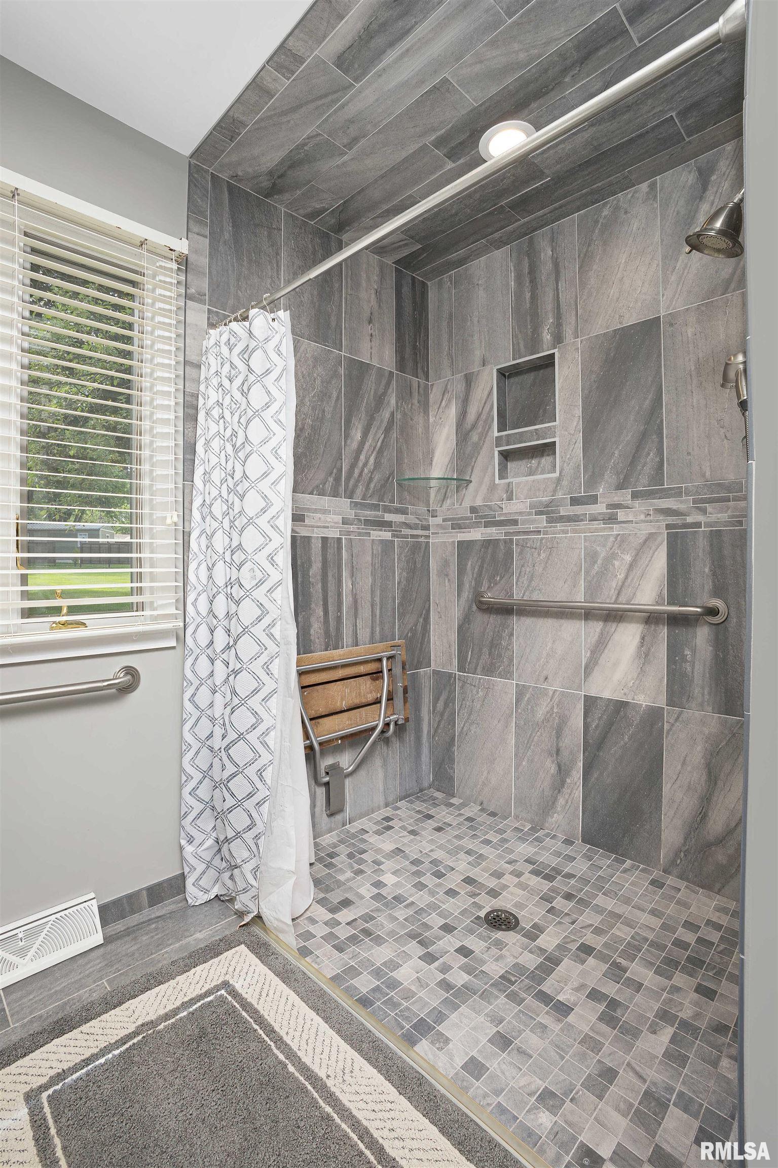 15812 Rte 84 North East Moline, IL 61244 - Photo 43 of 52 Gallery Image 43
