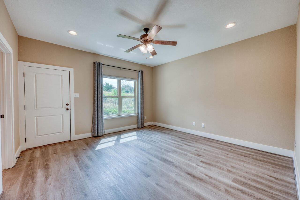 127 Uplift Horseshoe Bay, TX 78657 - Photo 12 of 24