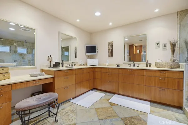 $2,085,000 | 27451 Almendra, Mission Viejo, CA 92691