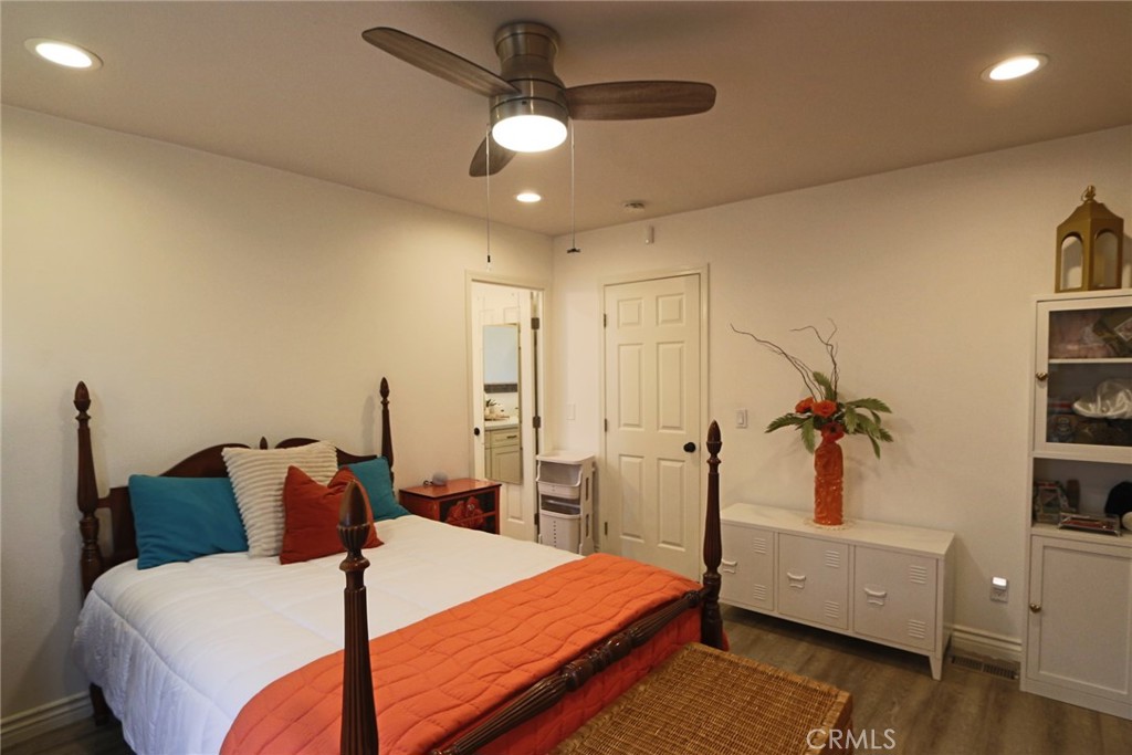 18540 Soledad Canyon Road, Unit 38 Canyon Country, CA 91351 - Photo 22 of 43 Primary Bedroom Suite