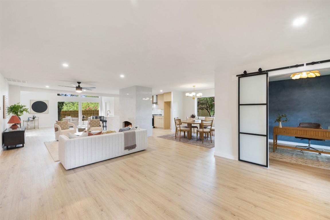 6809 Willamette Drive Austin, TX 78723 - Photo 4 of 40