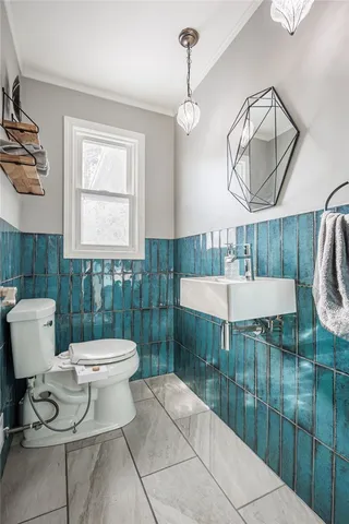 $280,000 | 121 Wyndham Road, Irondequoit, NY 14609