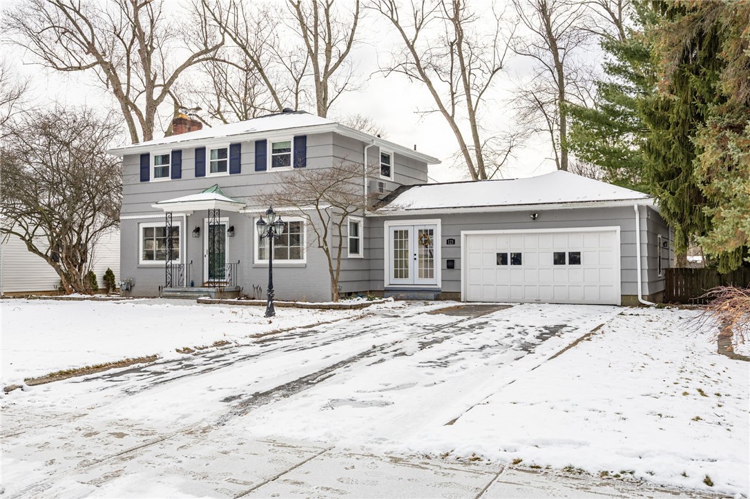 121 Wyndham Road Irondequoit, NY 14609 - Photo 2 of 34