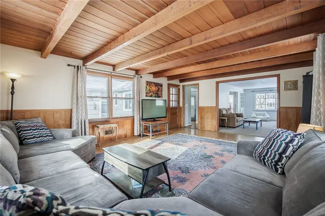 $280,000 | 121 Wyndham Road, Irondequoit, NY 14609