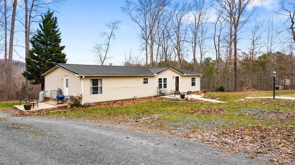 3324 Old Tree Road Denton, NC 27239 - Photo 3 of 49 Gallery Image 3