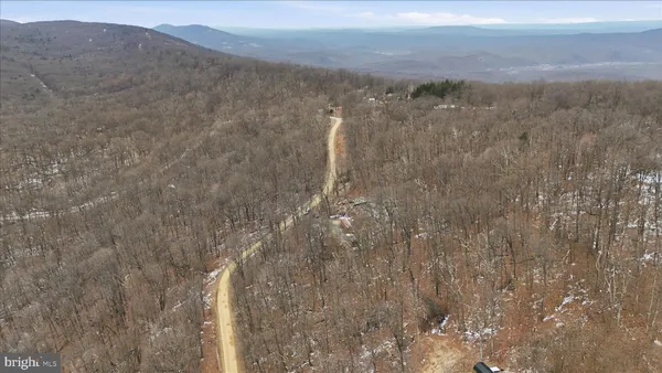 $80,000 | 117 Roberts Lane, Great Cacapon, WV 25422