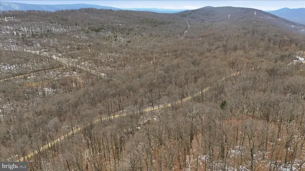 $80,000 | 117 Roberts Lane, Great Cacapon, WV 25422