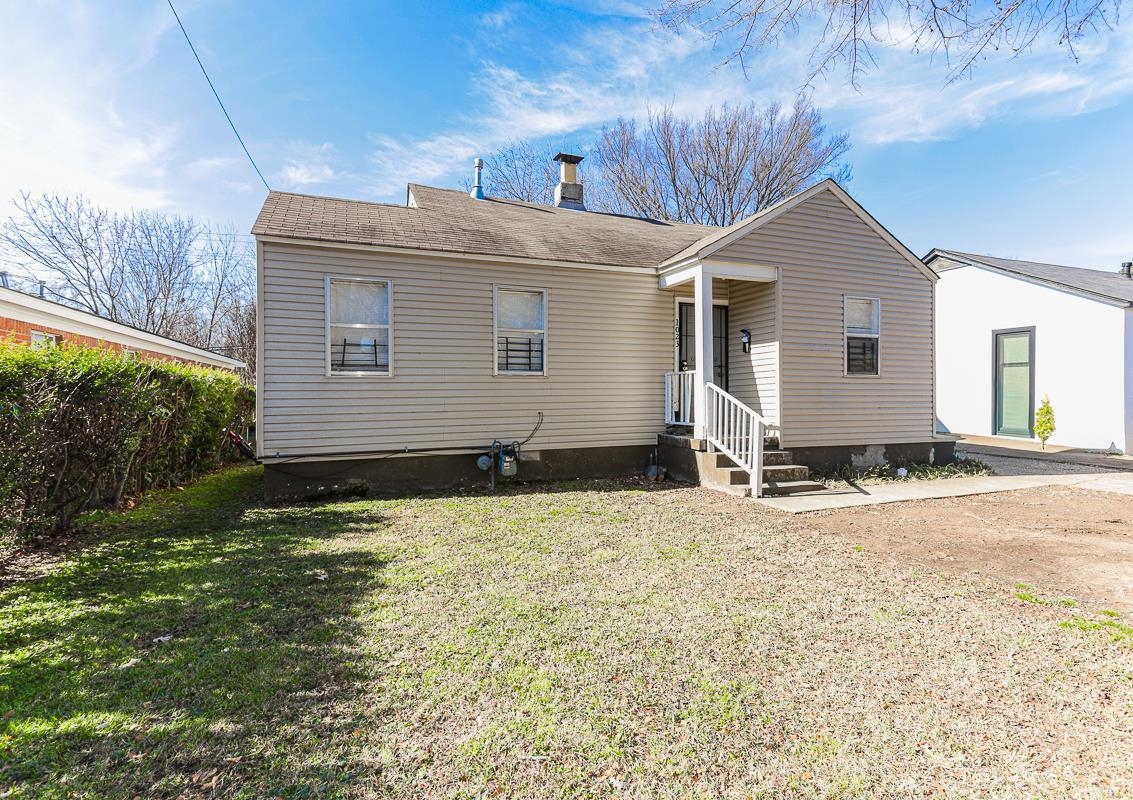 1023 Parkland Road Memphis, TN 38111 - Photo 2 of 13 a front view of house with yard