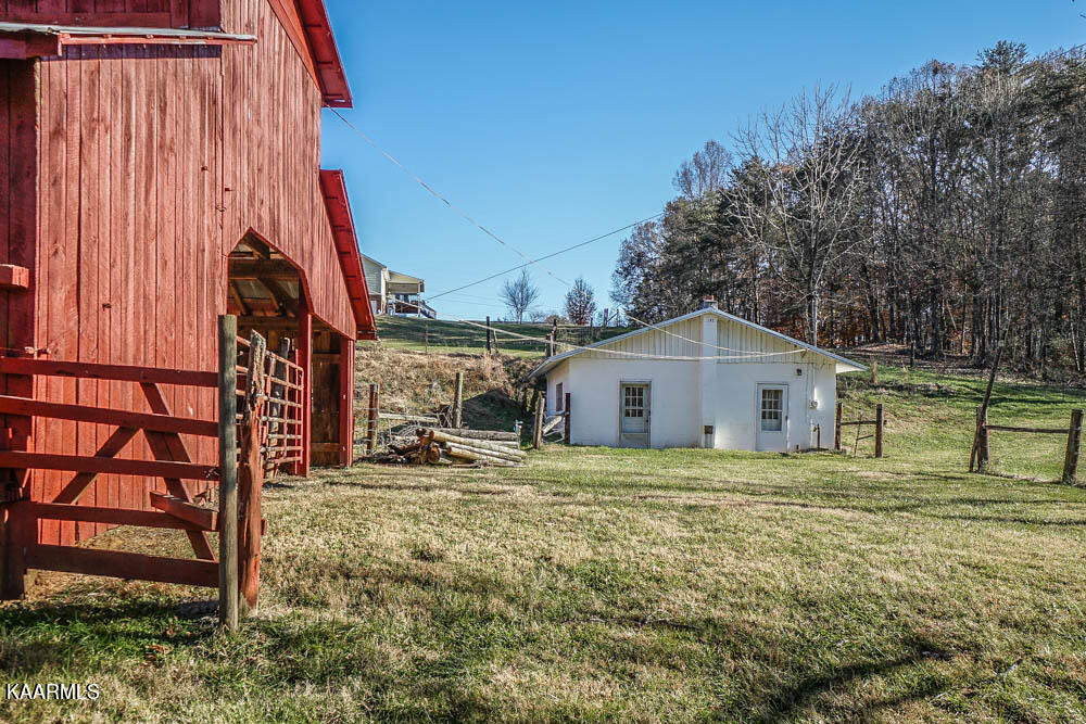1056 Marble Hill Road Greenback, TN 37742 - Photo 21 of 60 DSC00513