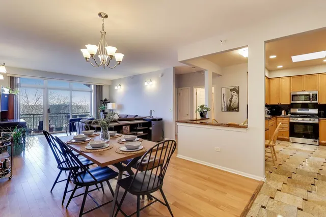 $375,000 | 6815 North Milwaukee Avenue, Unit 707, Niles, IL 60714