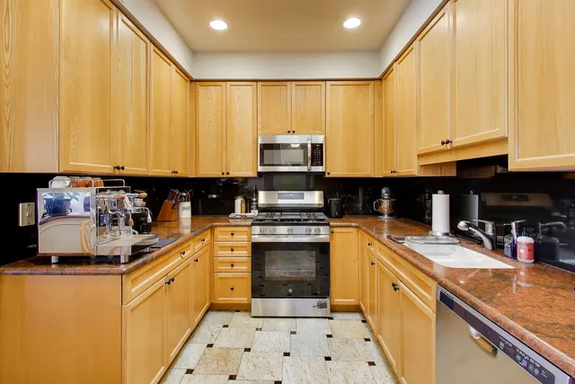 $375,000 | 6815 North Milwaukee Avenue, Unit 707, Niles, IL 60714