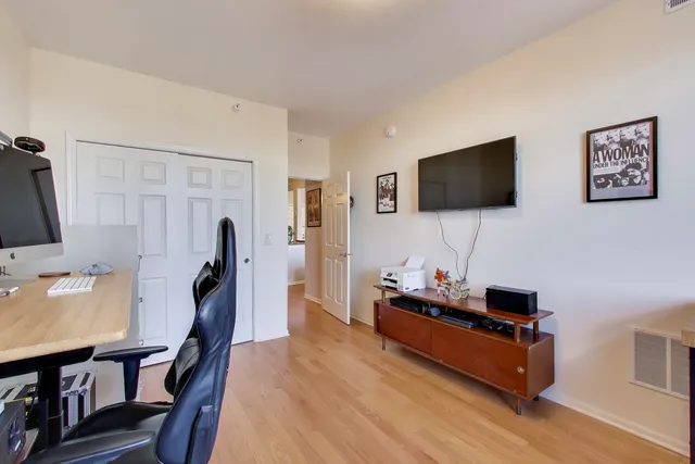 $375,000 | 6815 North Milwaukee Avenue, Unit 707, Niles, IL 60714