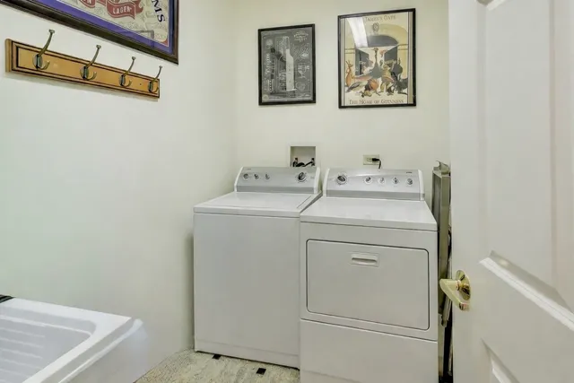 $375,000 | 6815 North Milwaukee Avenue, Unit 707, Niles, IL 60714