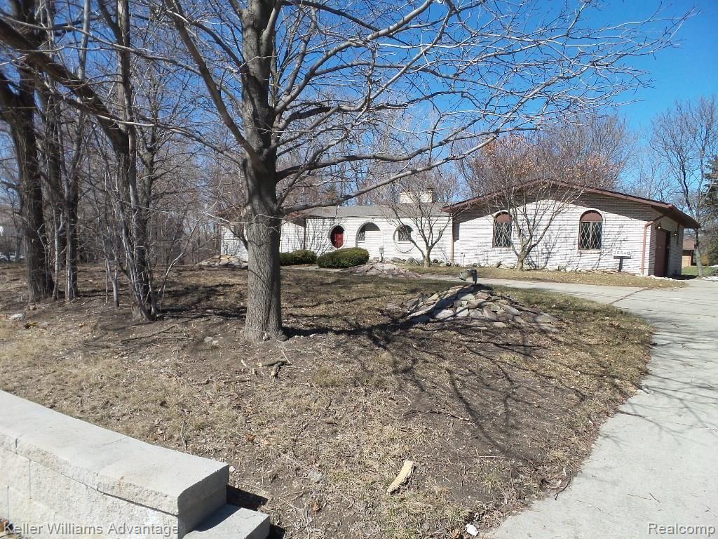 38548 Eight Mile Road Northville, MI 48167 - Photo 3 of 43