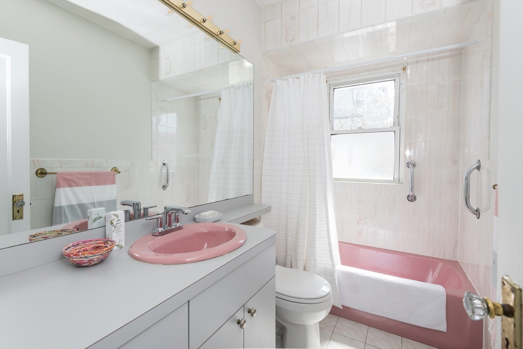 15 Eugenia Road Boston, MA 02131 - Photo 20 of 32 Gallery Image 20