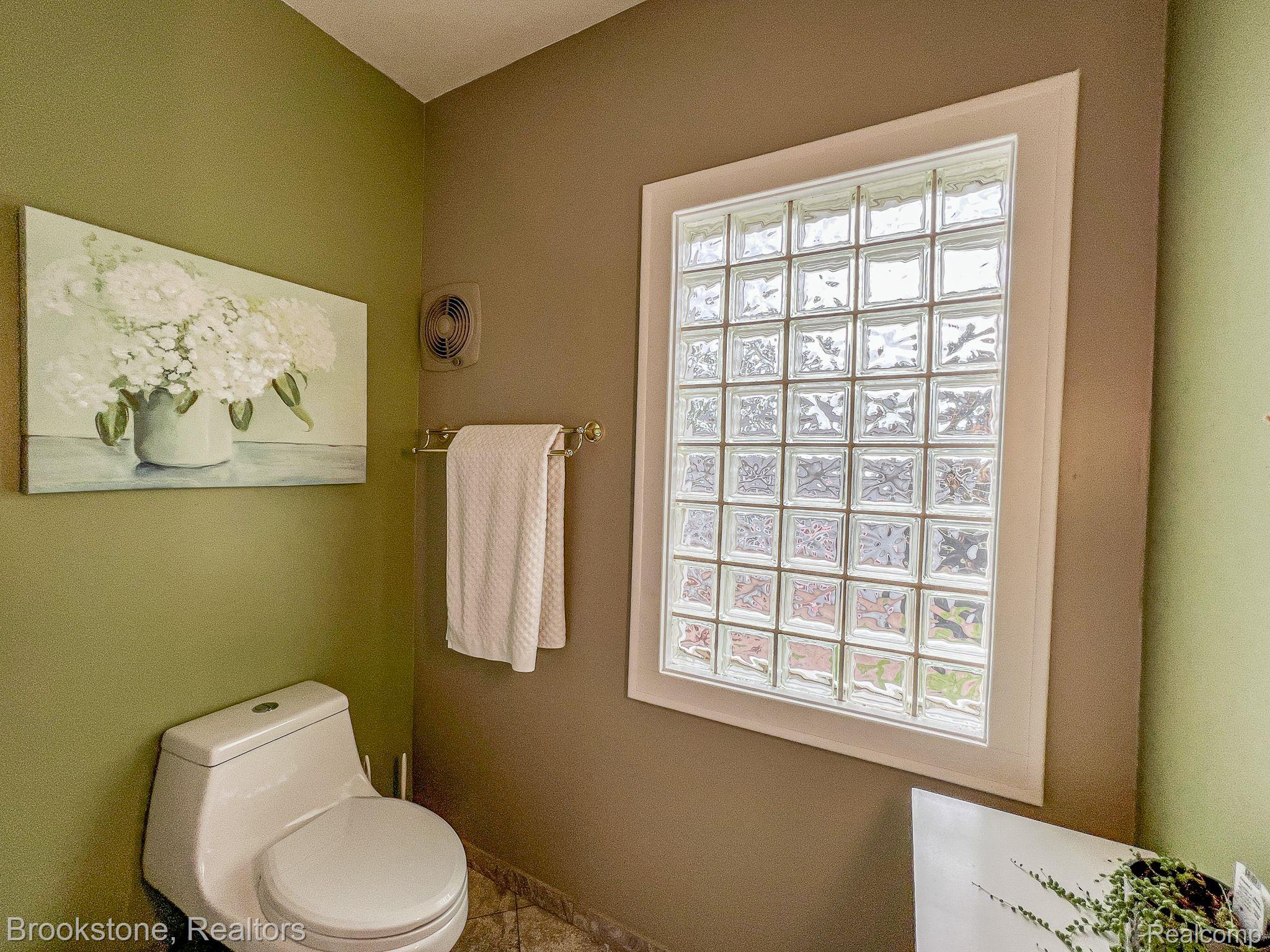 2023 Miller Road Flint, MI 48503 - Photo 39 of 40 Gallery Image 39
