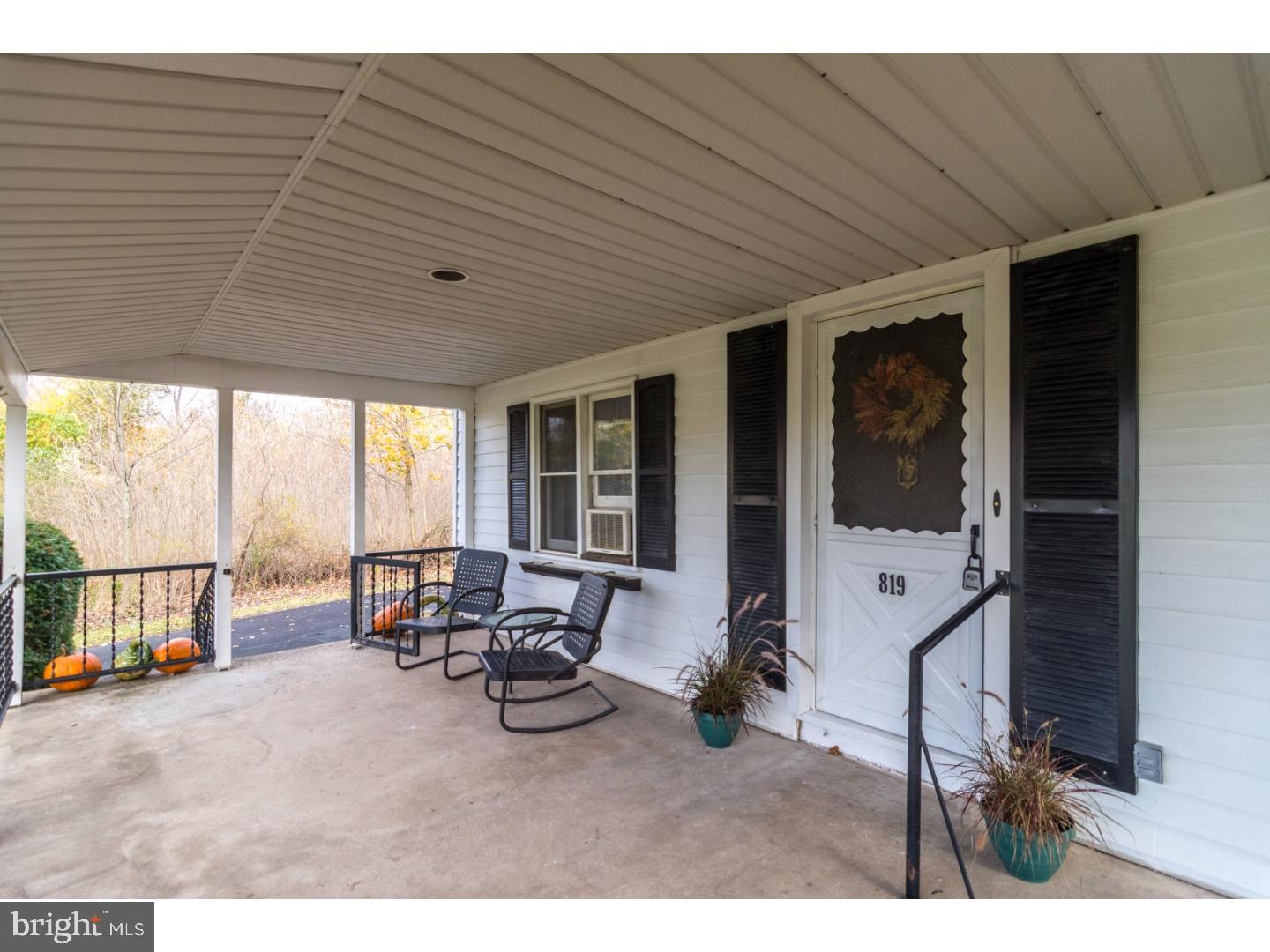 819 Old Bethlehem Road Perkasie, PA 18944 - Photo 2 of 25