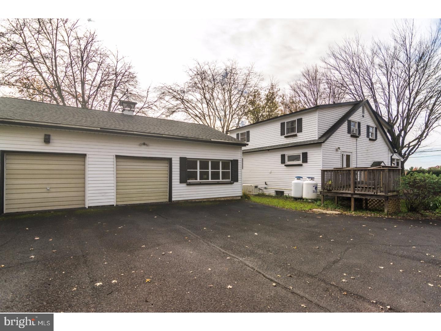 819 Old Bethlehem Road Perkasie, PA 18944 - Photo 5 of 25