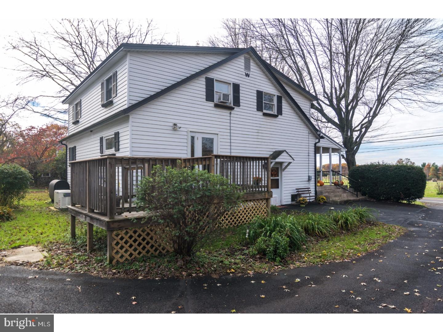 819 Old Bethlehem Road Perkasie, PA 18944 - Photo 6 of 25