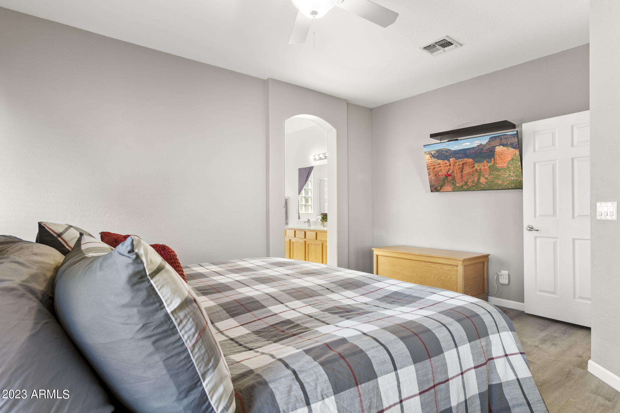 4560 East Murrieta Road Gilbert, AZ 85297 - Photo 18 of 47 Primary Bedroom