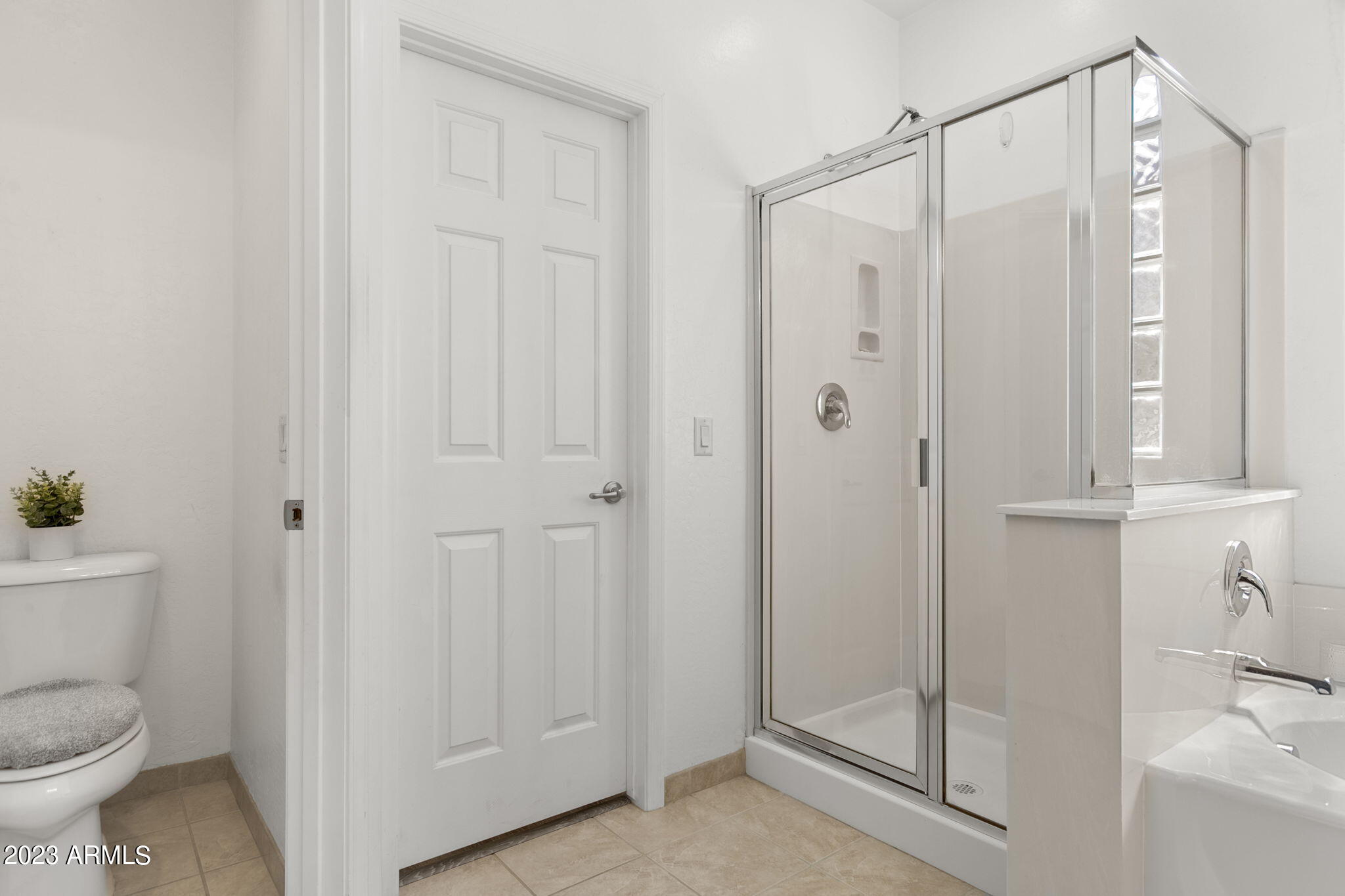 4560 East Murrieta Road Gilbert, AZ 85297 - Photo 21 of 47 Primary Bath & Closet