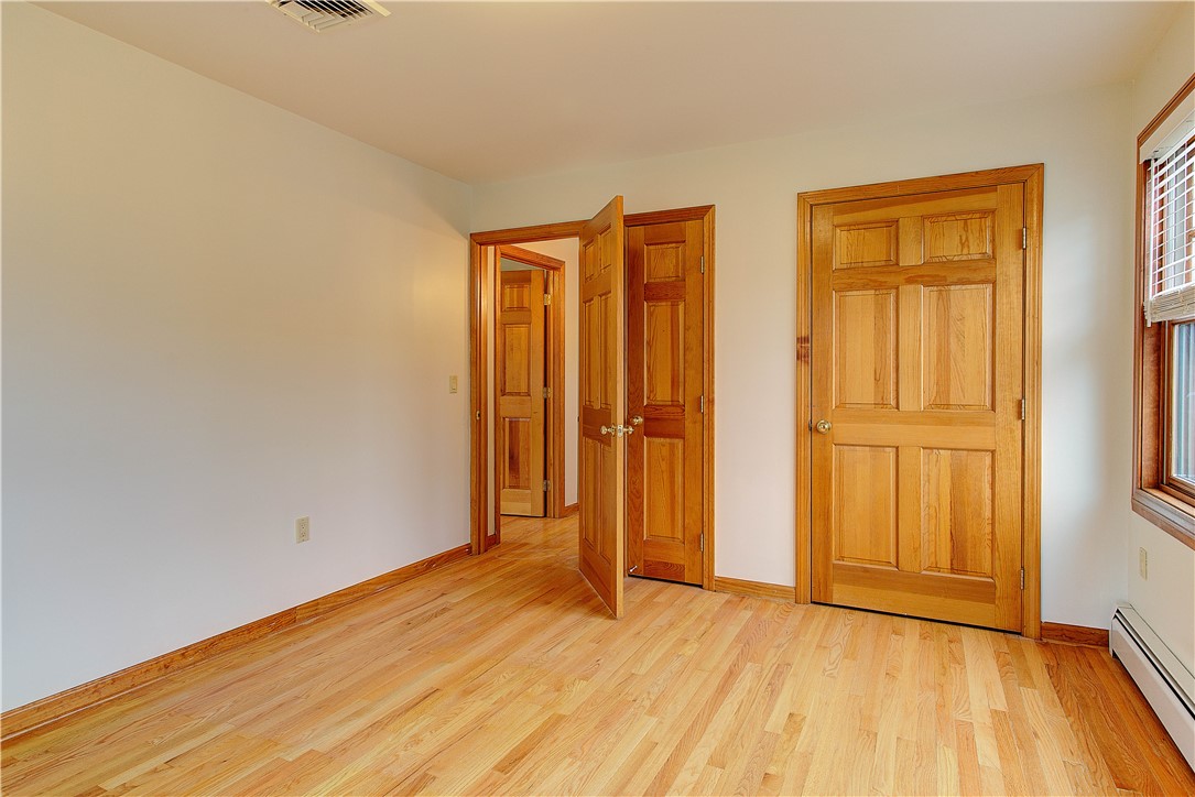 7 Cliff Terrace, Unit A Newport, RI 02840 - Photo 11 of 22 Bedroom 1