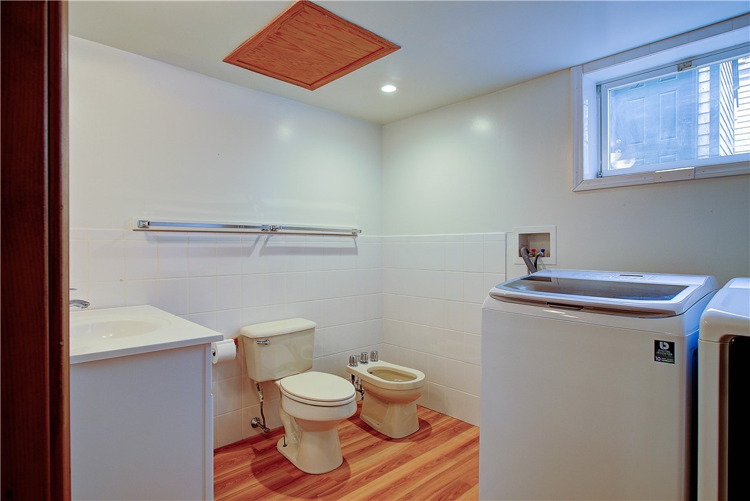 7 Cliff Terrace, Unit A Newport, RI 02840 - Photo 17 of 22 Lower Level bath and Laundry