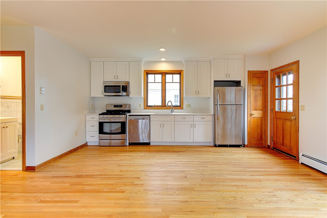 7 Cliff Terrace, Unit A Newport, RI 02840 - Photo 7 of 22 Kitchen