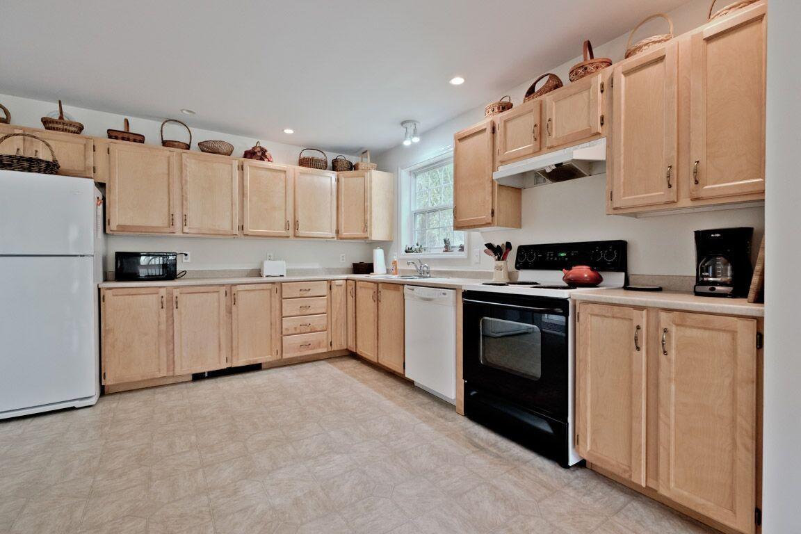 21-22 Lakeview Road Lovell, ME 04051 - Photo 11 of 28 san kitch