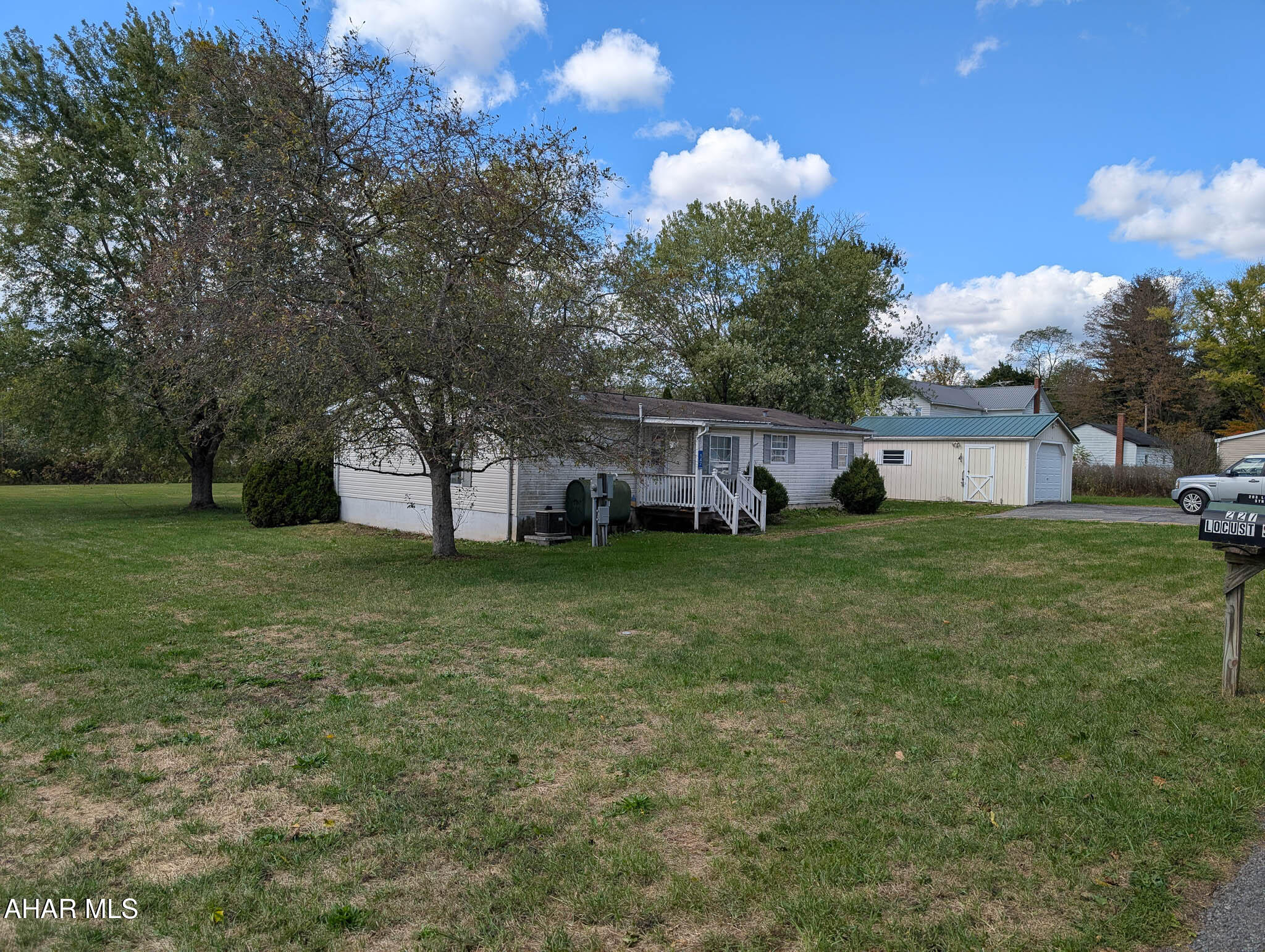 147 Pine Street Alum Bank, PA 15521 - Photo 8 of 34