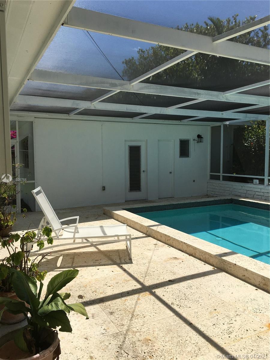 379 Gulf Road Key Biscayne, FL 33149 - Photo 10 of 15