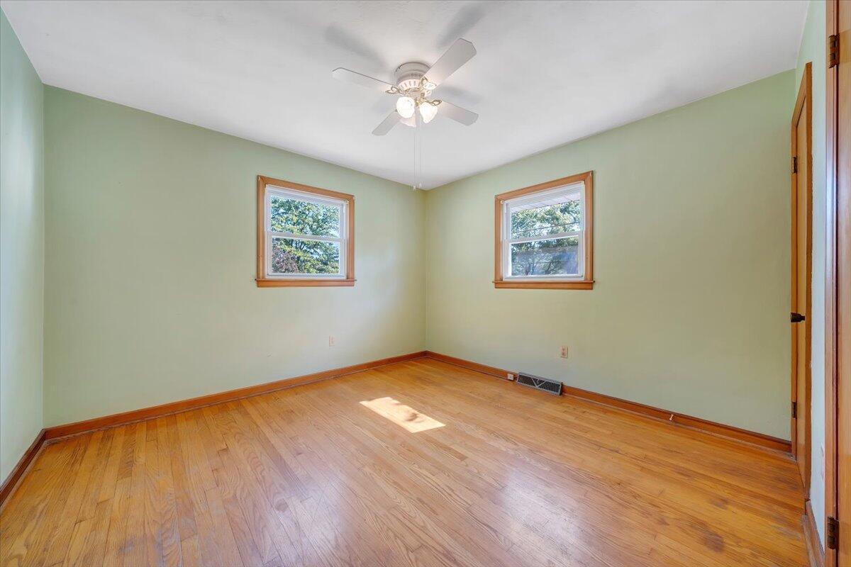 3435 Troxell Road Southeast Roanoke, VA 24014 - Photo 19 of 41 19-MIB07715