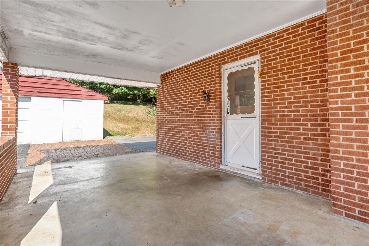 3435 Troxell Road Southeast Roanoke, VA 24014 - Photo 29 of 41 29-MIB07751