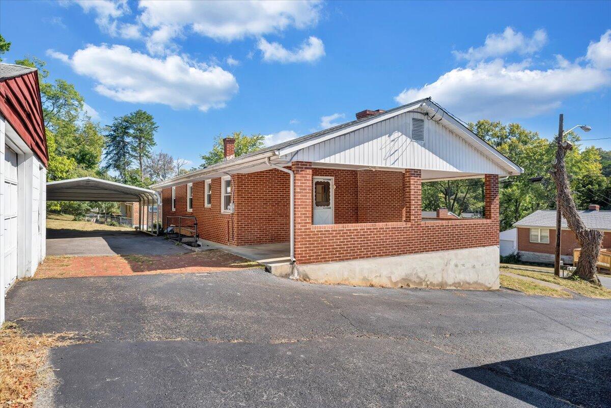 3435 Troxell Road Southeast Roanoke, VA 24014 - Photo 34 of 41 34-MIB07769