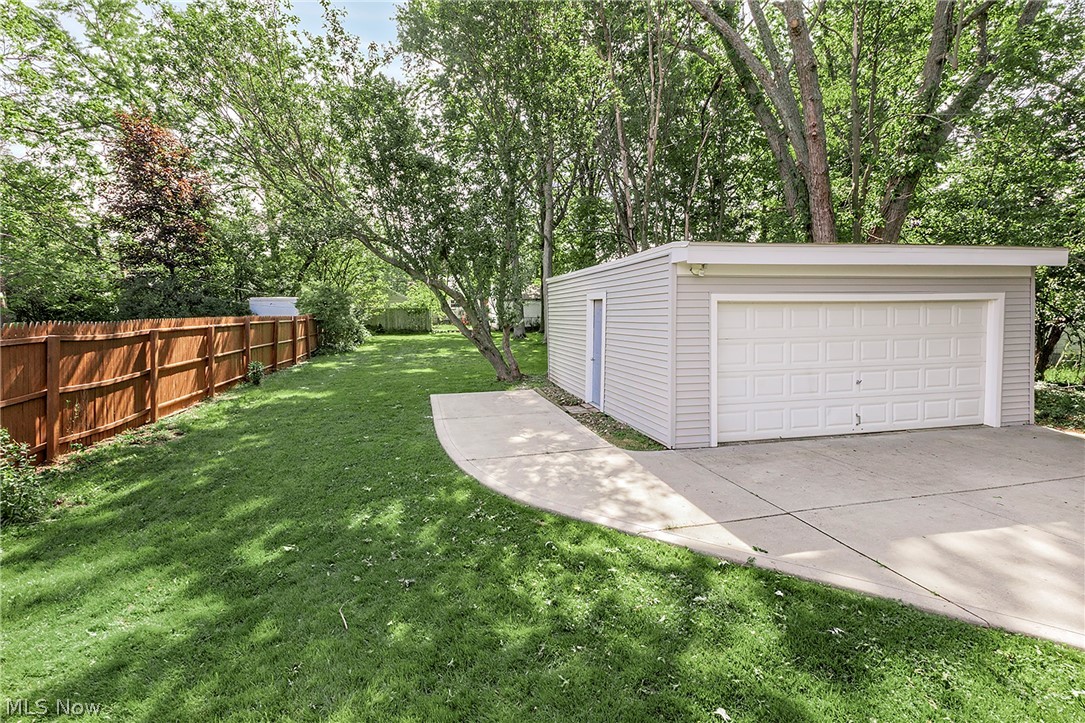 1411 Belrose Road Mayfield Heights, OH 44124 - Photo 43 of 50 Yard and Garage