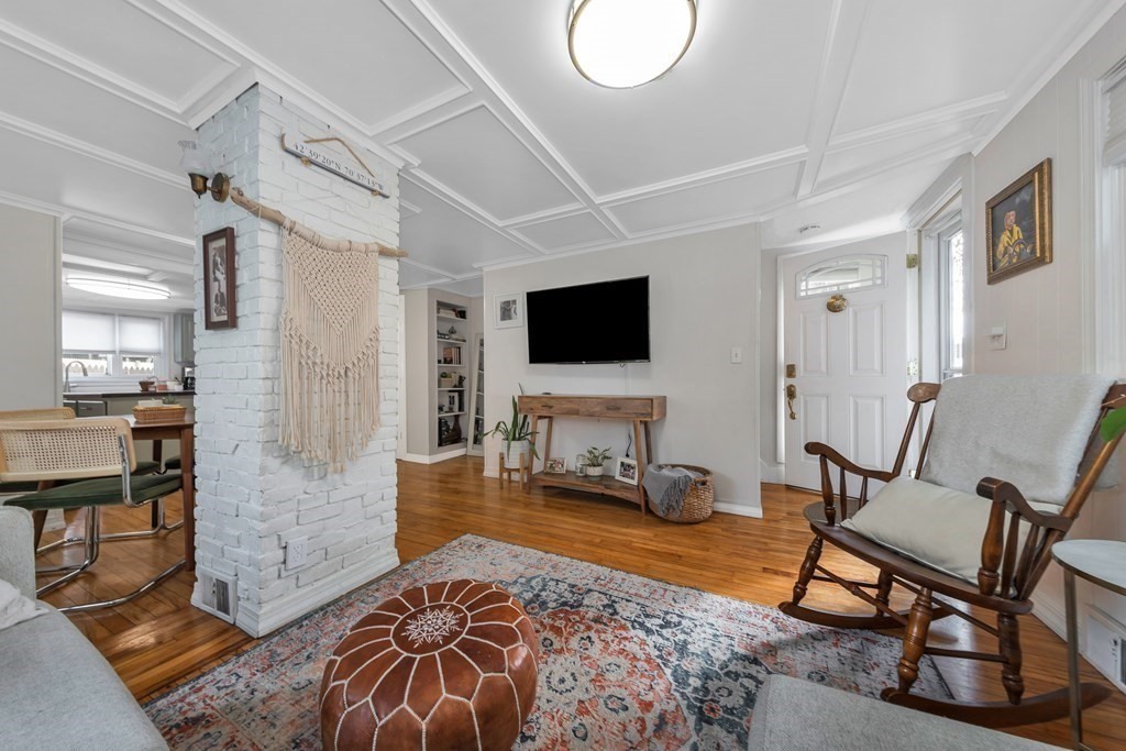 16 R Spring Street Gloucester, MA 01930 - Photo 9 of 42 Gallery Image 9