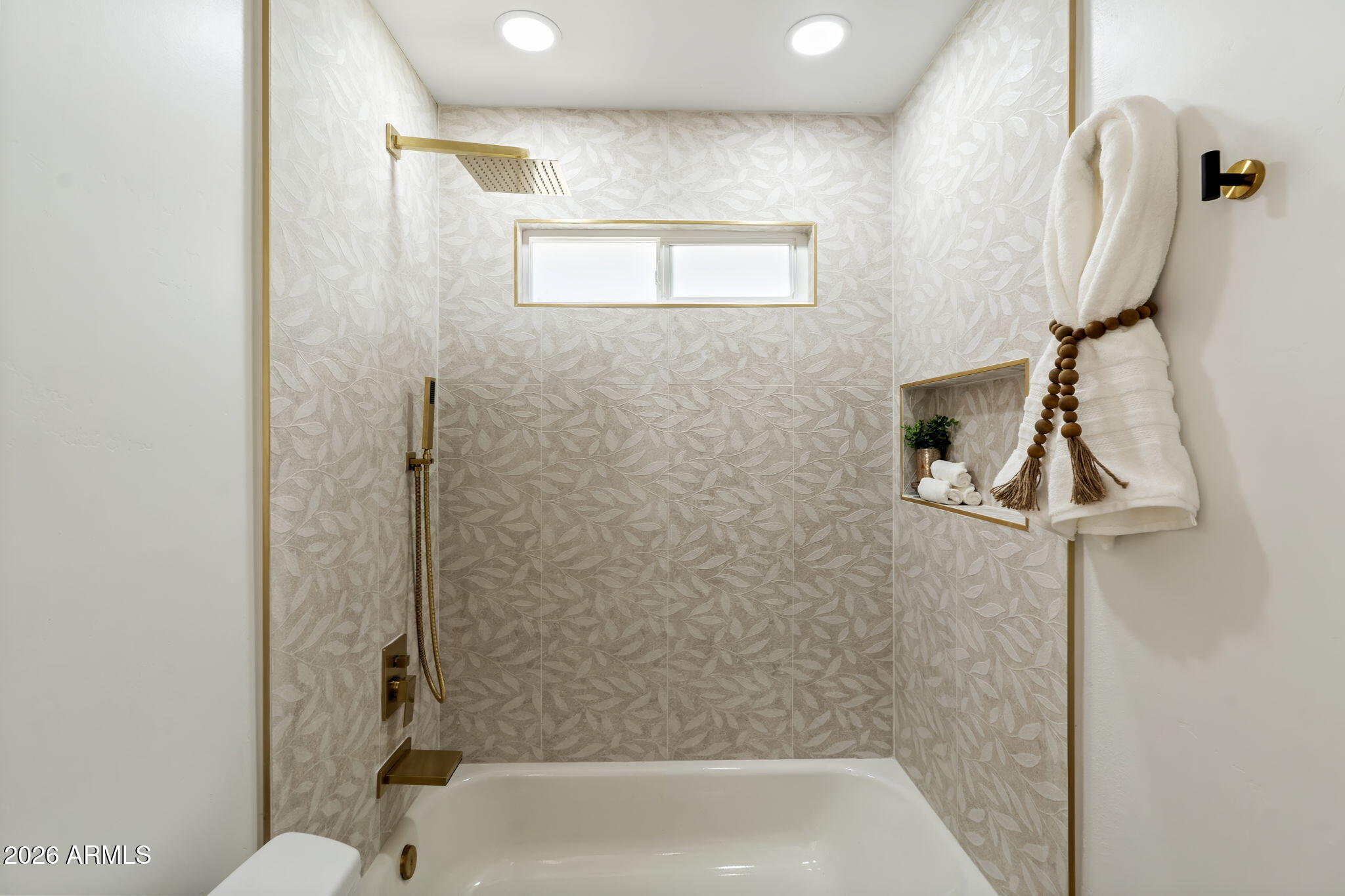 8314 East Camelback Road Scottsdale, AZ 85251 - Photo 37 of 51 Guest Bath