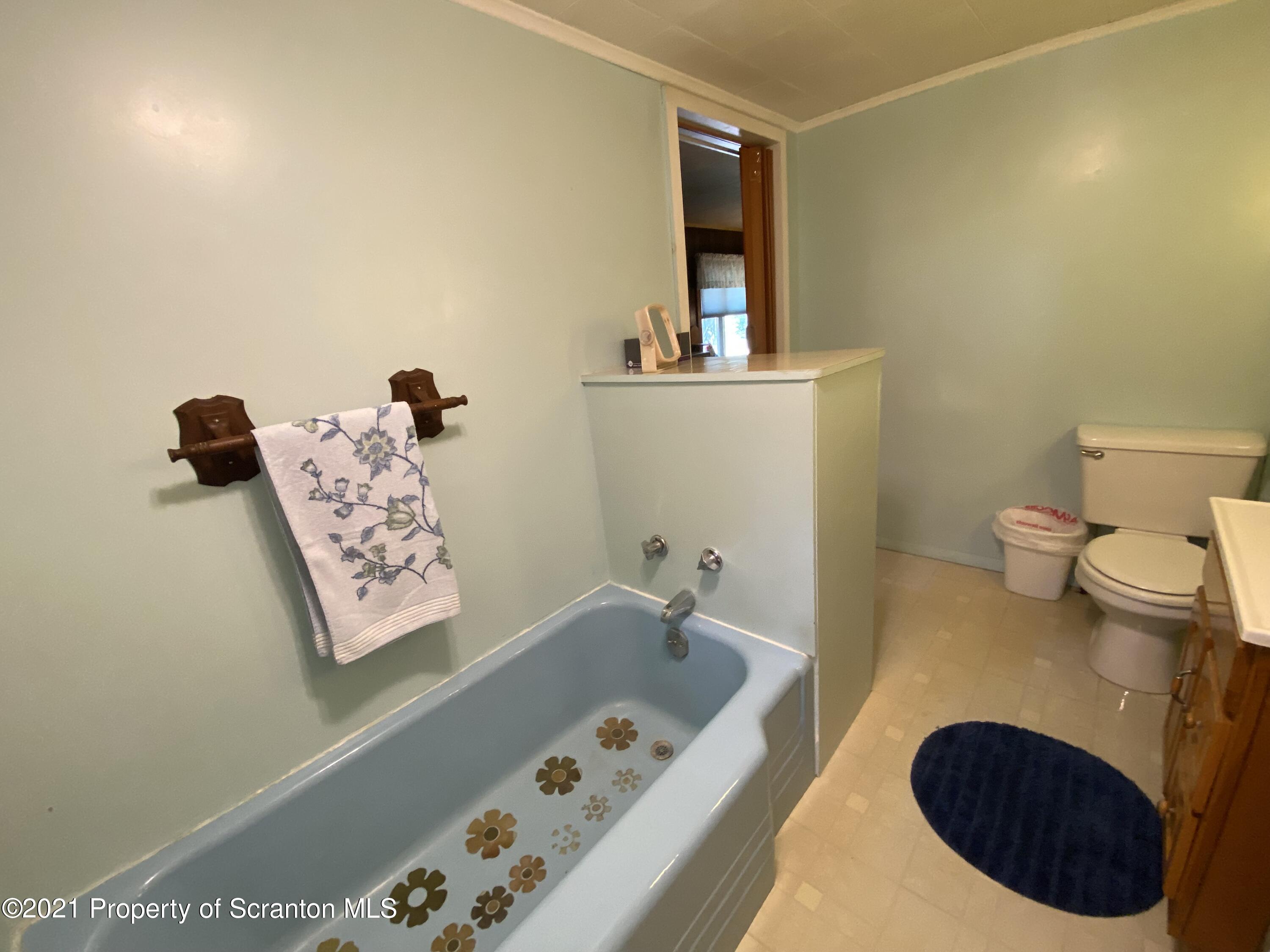 542 Spring Hill Road Moscow, PA 18444 - Photo 12 of 53