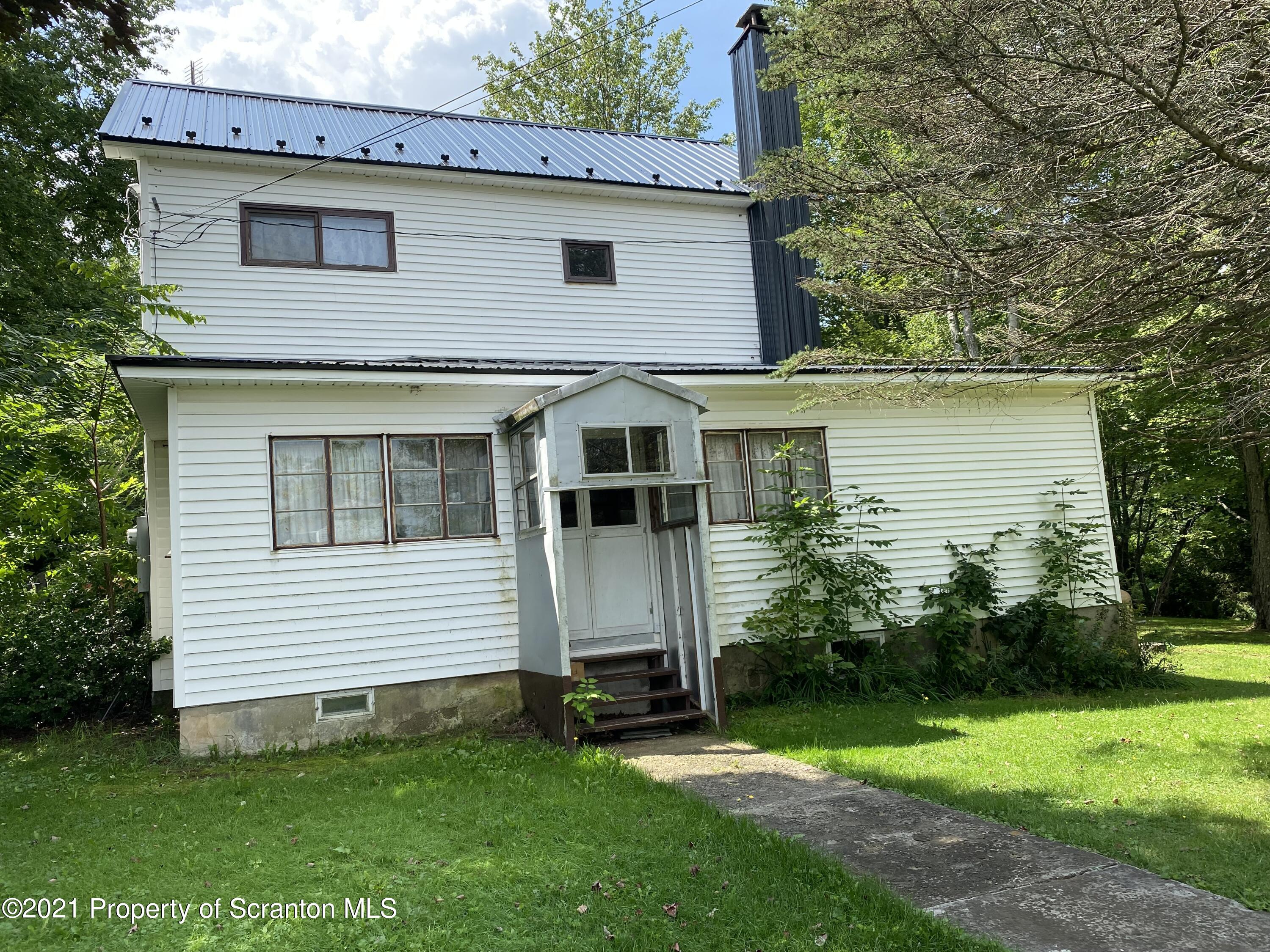 542 Spring Hill Road Moscow, PA 18444 - Photo 2 of 53