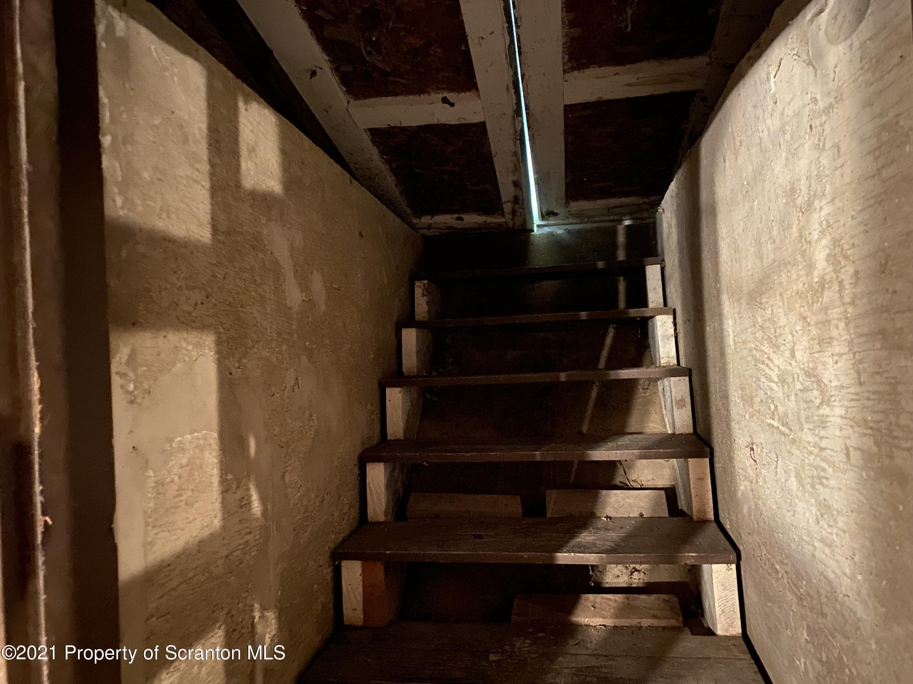 542 Spring Hill Road Moscow, PA 18444 - Photo 29 of 53