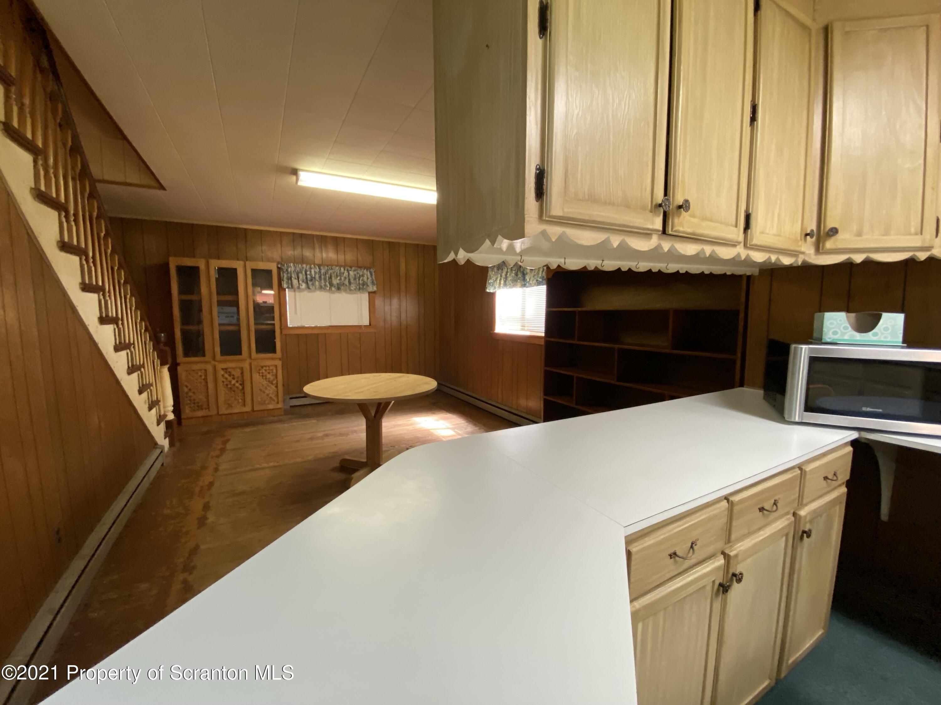 542 Spring Hill Road Moscow, PA 18444 - Photo 4 of 53