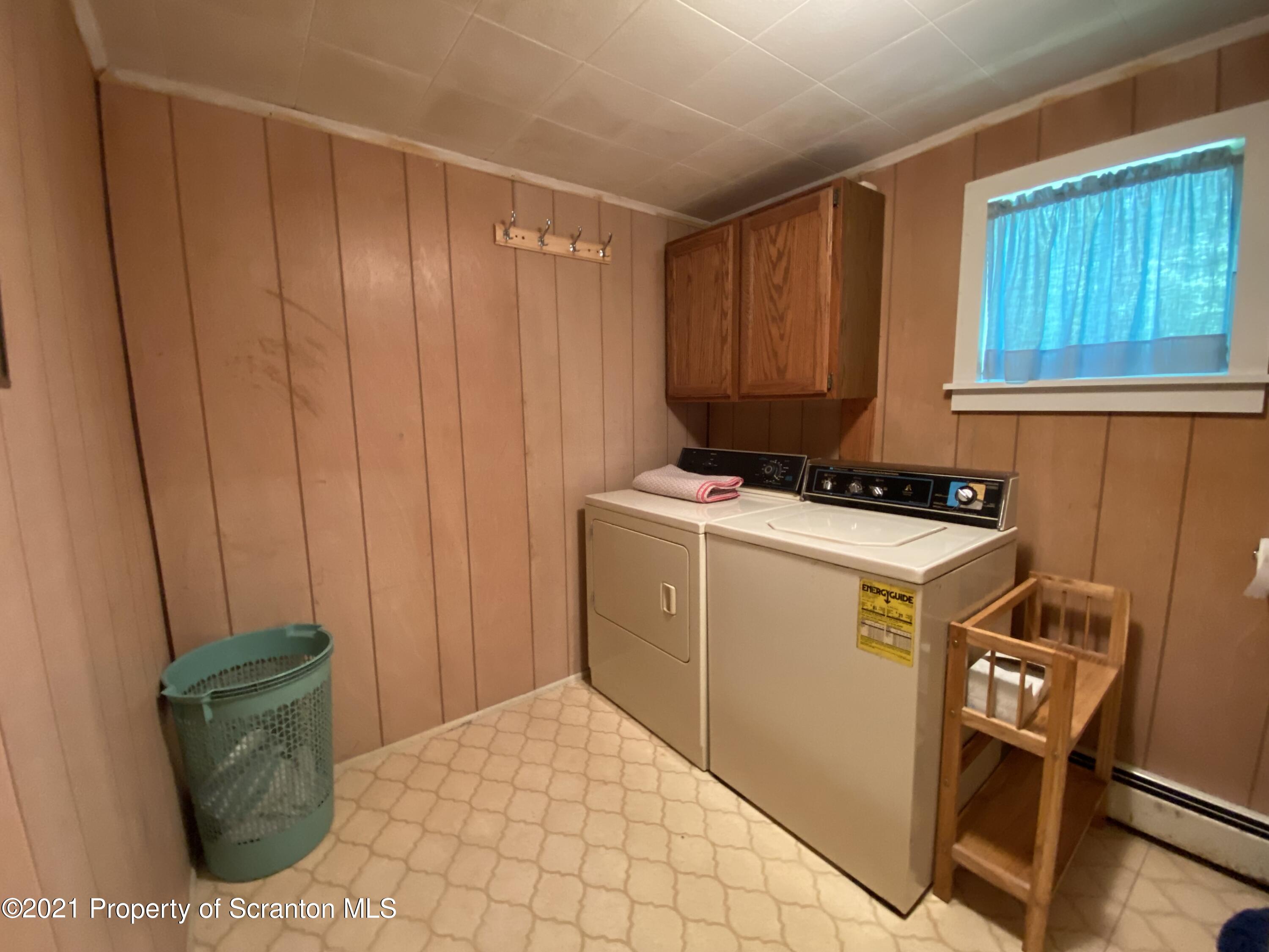 542 Spring Hill Road Moscow, PA 18444 - Photo 10 of 53