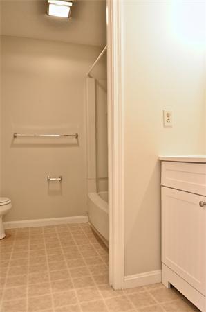 8 Beal's Cove Road, Unit J Hingham, MA 02043 - Photo 6 of 14 Gallery Image 6