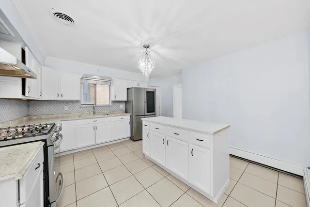 $223,500 | 392 Greenbay Avenue, Calumet City, IL 60409