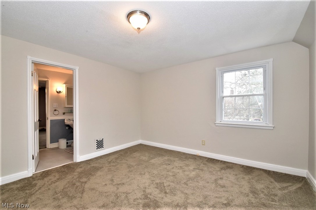 21076 West Byron Road Beachwood, OH 44122 - Photo 19 of 24
