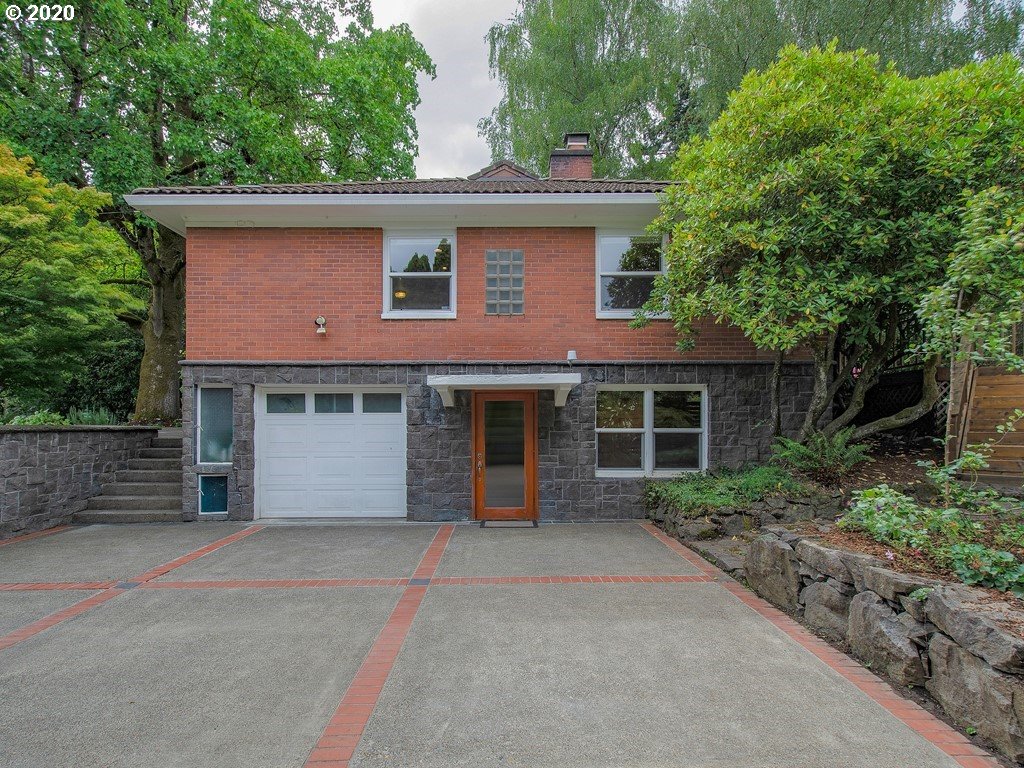 7816 Southwest Ruby Terrace Portland, OR 97219 - Photo 27 of 32